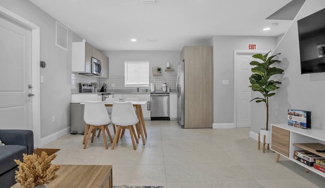 Sistrunk Shades Villas #3 - Brand New Townhome Downtown Fort Lauderdale Florida