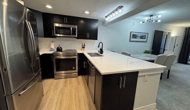 Ski-in/out, Dog-friendly, 2 bed/3 bath Spacious Condo in Center Village Copper