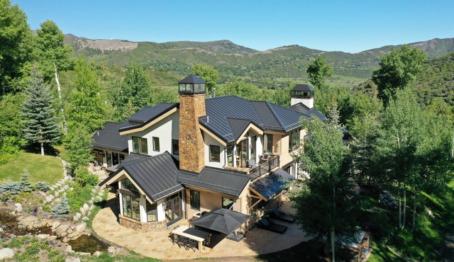 Ski-In/Out | Private Slope & Lift | Snowmass | Slopeside Hot Tub | By Cuvée
