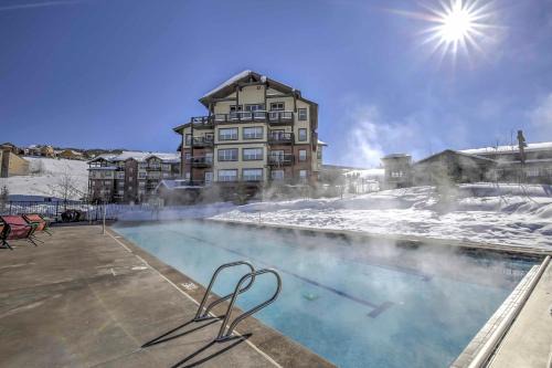 Ski-In/Ski-Out Access: Mtn-View Granby Condo!