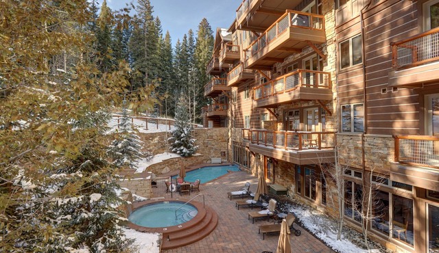 Ski-In/Ski-Out Condo Pool, Hot Tub, BBQ + Fire Pit