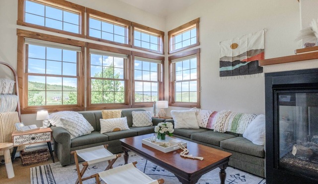 Ski in-Ski out Condo; Sleeps 9, Corner unit, Granby Ranch Resort amenities/RMNP!