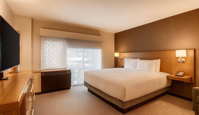 Ski Paradis! 3 Pet-friendly Units, Free Breakfast, Shuttle, Outdoor Jacuzzi!