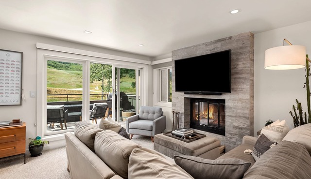 Sleep 8 in Mountain Facing, Modern Snowmass Condo on Golf Course