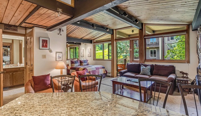 🏔️Slopeside~Hot Tub~Top Floor~Studio Standard 413🏔️