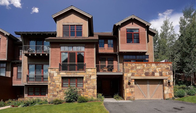 Snowmass Villa, Walk to slopes, Hot tub!