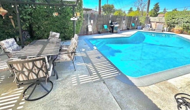 SoCal Pool House central to many of the the world’s greatest amusement parks!!