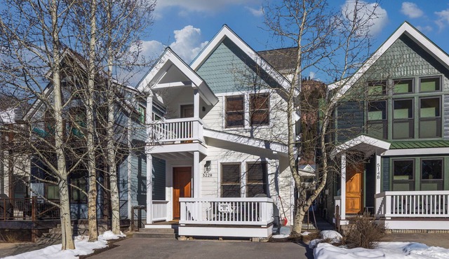 SOUTH PACIFIC TOWNHOUSE- Walk to Gondola and Exquisite Mountain Views