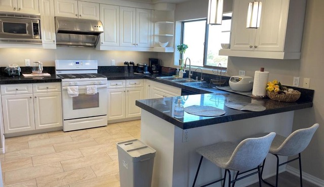 Spacious 2 Bed, 2-Bath Apartment in Monterey Park