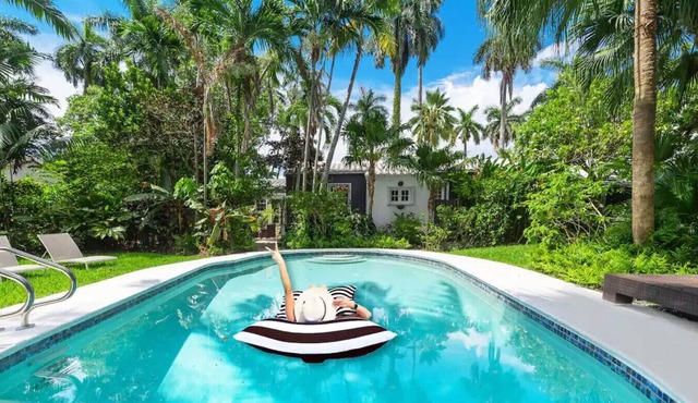 Spacious 4-Bed Oasis w/Pool & Guest House!