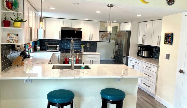 Spacious 4-bedroom house in Lafayette one block from lake.