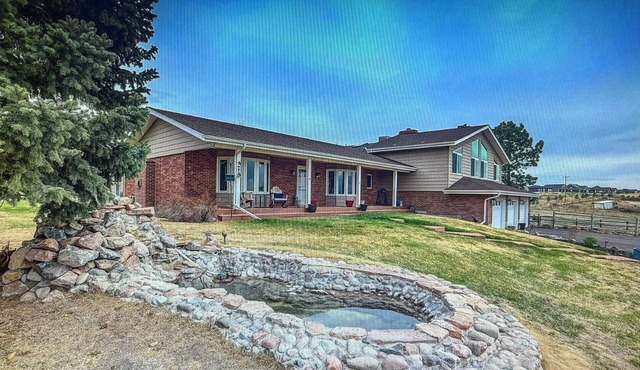 Spacious 5-bedroom house in beautiful Parker with incredible views