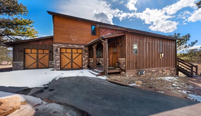 Spacious Home Close to Lake Estes Close to Downtown