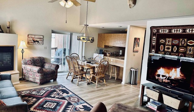 Spacious Pagosa Retreat w/Mountain Views