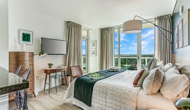 Spectacular Corner Deluxe Studio Free Park & Pool