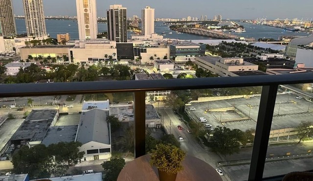 Spectacular studio with ocean view in the heart of Miami
