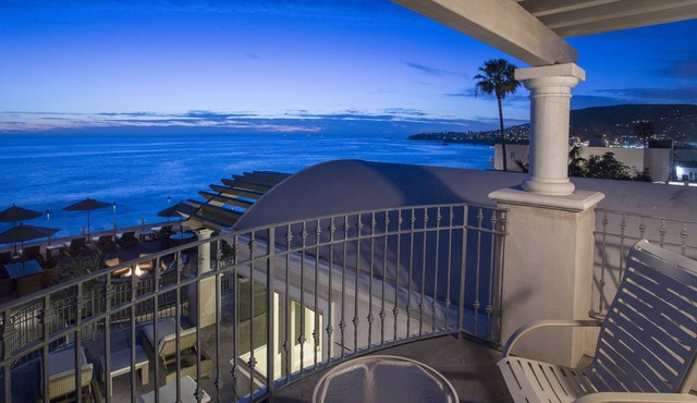 Spectacular upgraded ocean villa, two bedroom