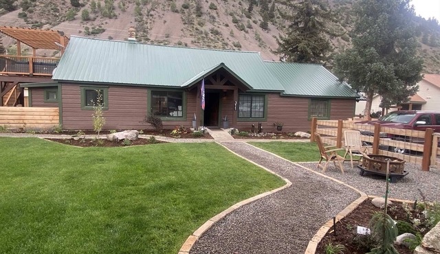 Spruce House - Beautiful Remodel - Great Downtown Location!