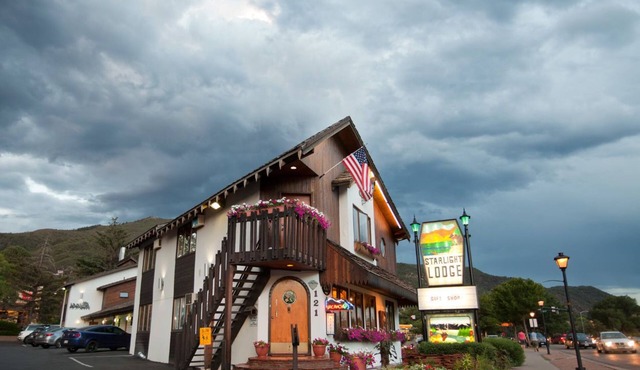 Starlight Lodge