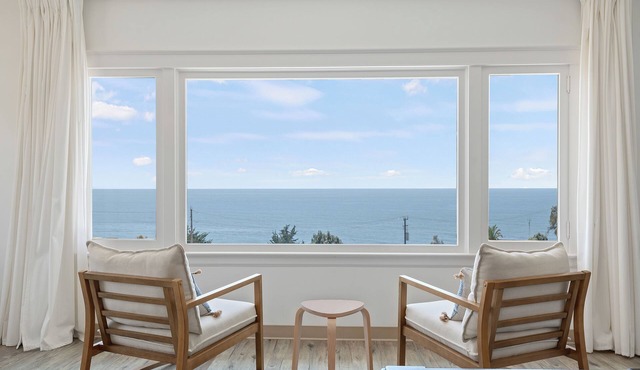 Steps to Beach & Town! Ocean Views! Great for Gathering Family & Friends!