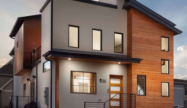 Stunner w/Patio Mountain Views & Rainfall Shower