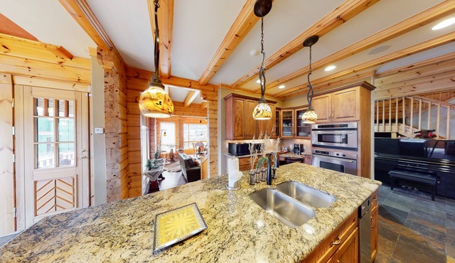 Stylish Dog-Friendly Home w/All-Wood Interior + Private Sauna and Theater