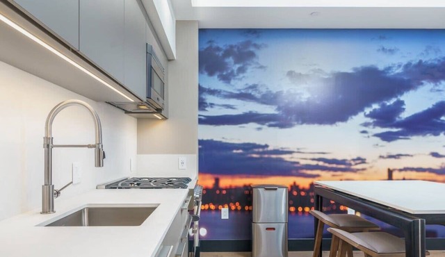 Stylish Flat! Walk to Restaurants/Shops & Cafes!