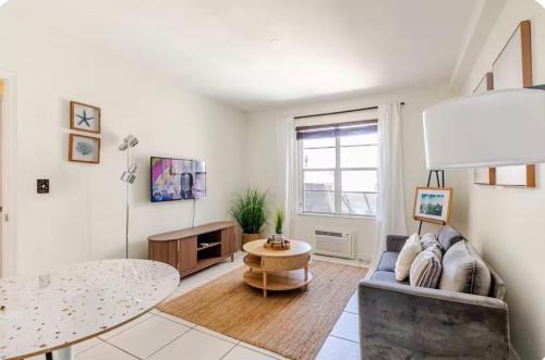 Stylish seaside 1 bedroom apartment
