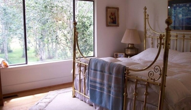 Summer special! Cozy 4 Bedroom Mountain Retreat