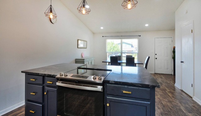 Sunny Pet-Friendly Escape | Mountain Views & Large Yard