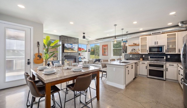 Swanky Townhome near Old Town, Breweries, & River!