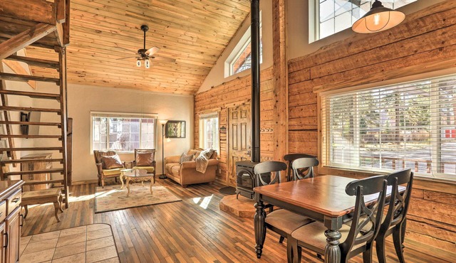 Tasteful Log Cabin Retreat on Lake Pagosa!