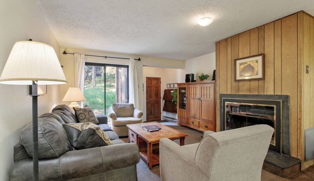 Ten Mile Haus 1 Bedroom Condo #B8 by RedAwning