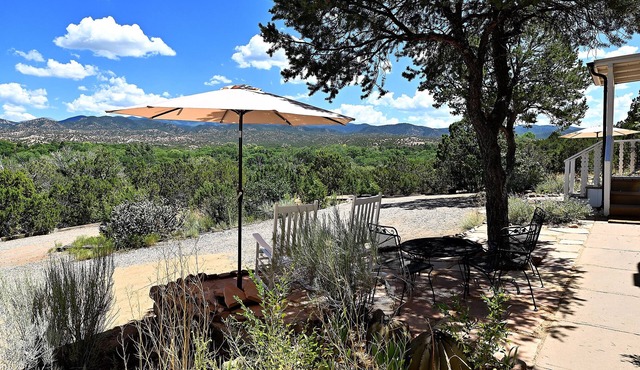 Tesuque Outpost 3 Suites Mountain Views