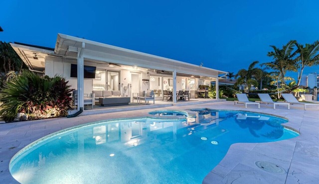 The Intra Coastal Royale