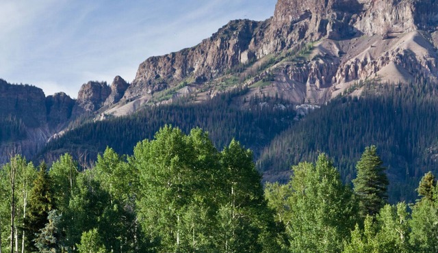 The Lodge - Weminuche Wilderness - sleeps 12 - Winter Adventures