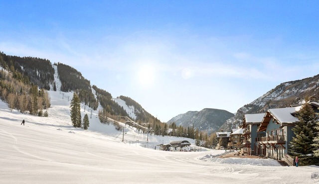 The Ritz-Carlton Club | Two-Bedroom WR Residence 2408, Ski-in & Ski-out Resort in Aspen Highlands