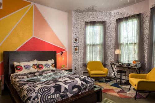 The Tower Room - Queen Anne Bed & Breakfast