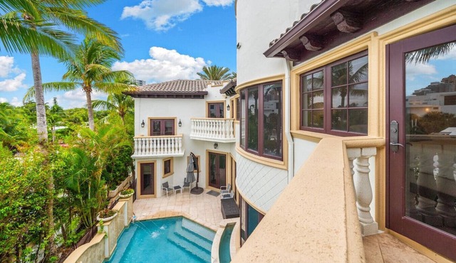 The Windsor House | Oceanfront | Luxury Villa