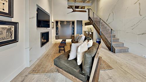 Timberline Condominiums Studio Loft Premier Unit 304