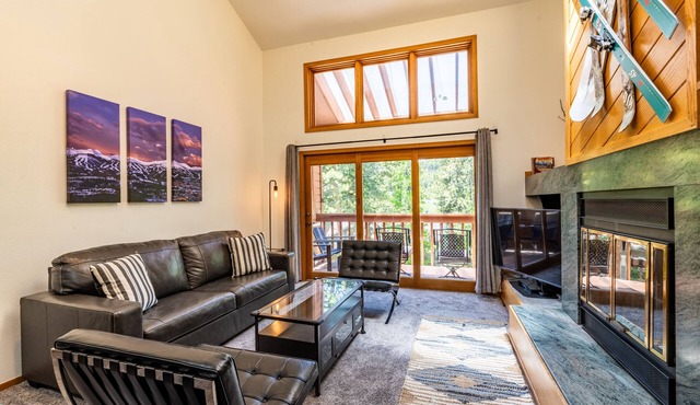 Townhouse, On Bus Route, Quiet Location