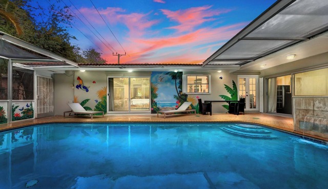 Tropical Privat Home Spacious 6 -bedrooms 4 Baths with private pool