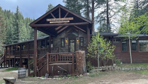 Two Bridges Lodge