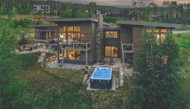 Ultra Luxury Mountain Retreat | Private Hot Tub + Firepits | Privacy | Summit Sky Ranch