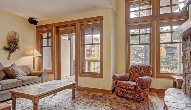 Union Creek 3 Bedroom Townhome #124B by RedAwning