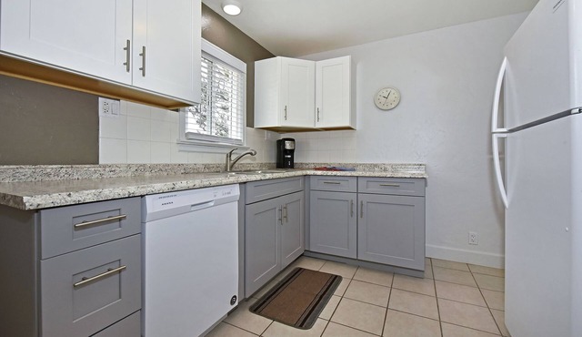 Up-dated, Spacious and Private Mountain Living