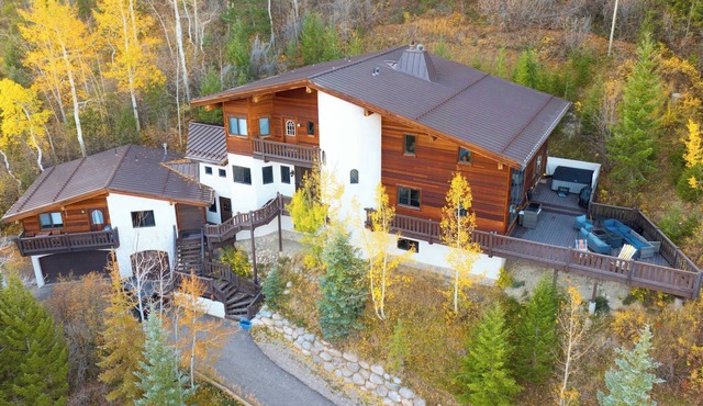 Vail Valley Escape | Hot Tub + Game Room + Views