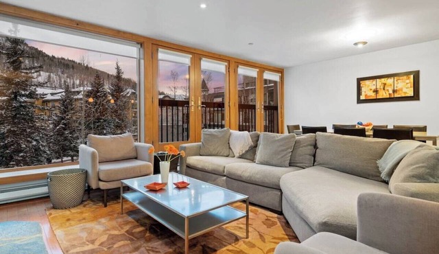 VB | Spacious 4 BR Condo in Lionshead - Amenities