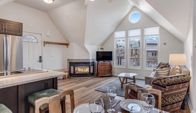 Victorian Under the Gondola: 1 Bedroom Apartment