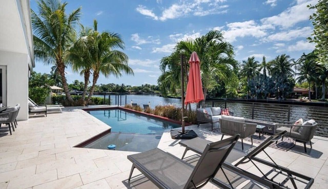 Villa St Barth Waterfront & Pool